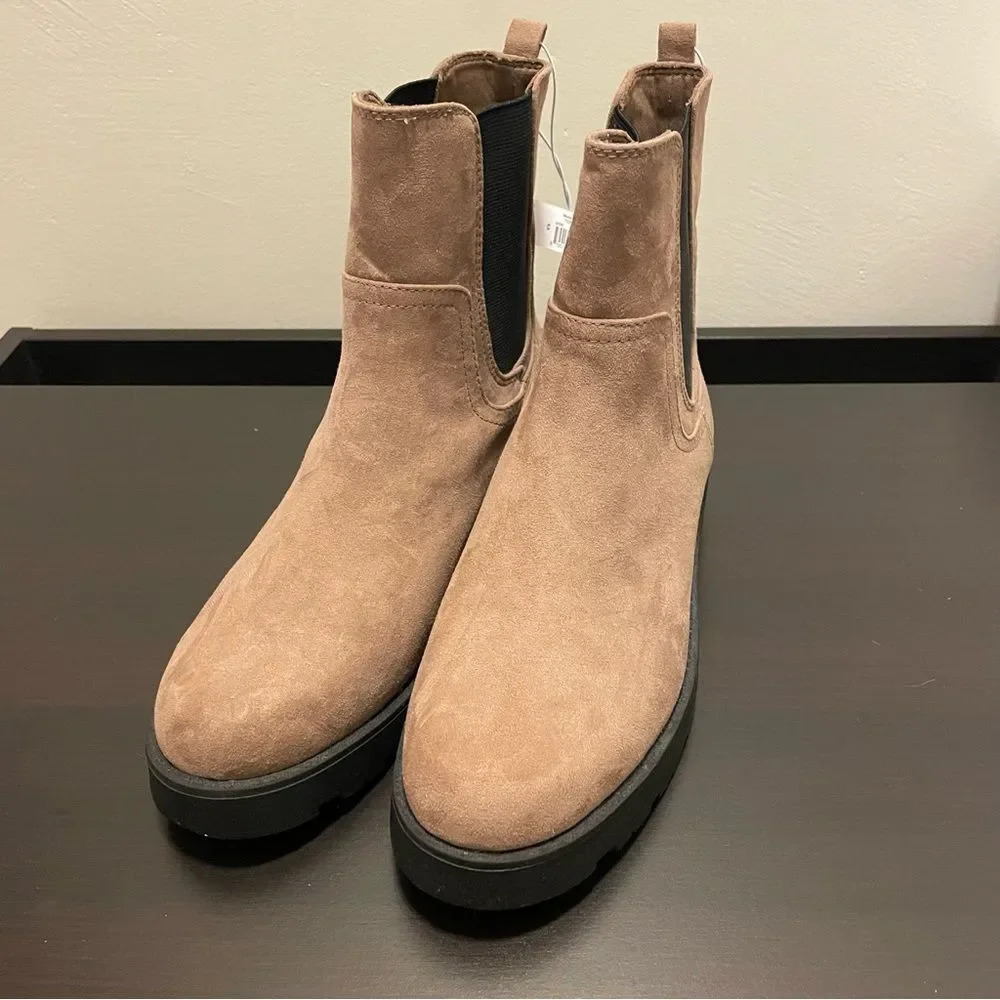OLD NAVY Faux Leather Chelsea Boots in Taupe‎ - Picture 5 of 11